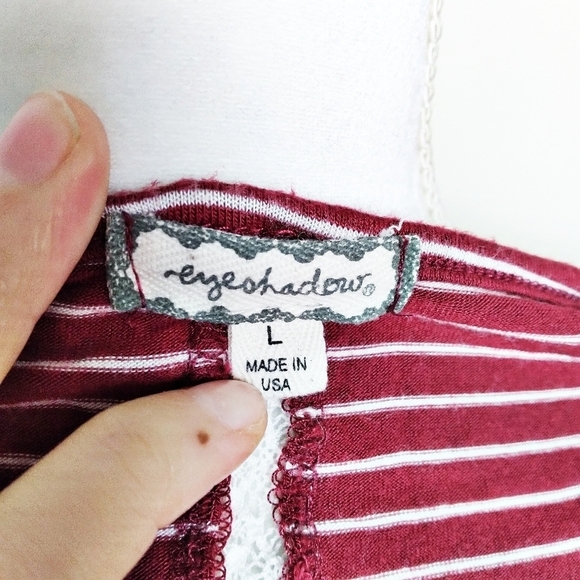 Eyeshadow 3/4 Sleeve Striped Red and White Blouse - Picture 7 of 9